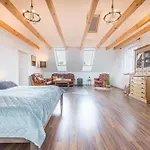 Hotel Pavlov 3*