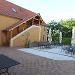 Hotel Pavlov 3*