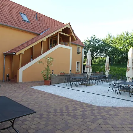 Hotel Pavlov 3*